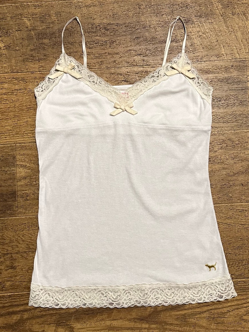 VS PINK Y2K VINTAGE RIBBED WHITE CAMI CREAM LACE / BOWS LARGE